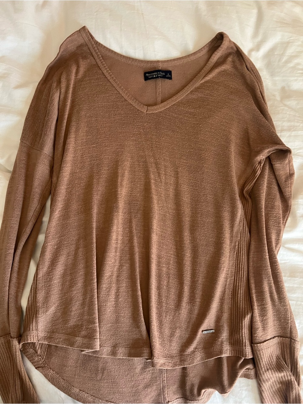 Abercrombie Lightweight V-Neck Women’s Sweater - Brown